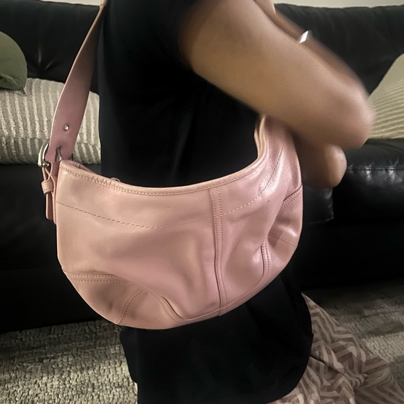 Vintage Coach Soho Pink Hobo Bag - Picture 12 of 12